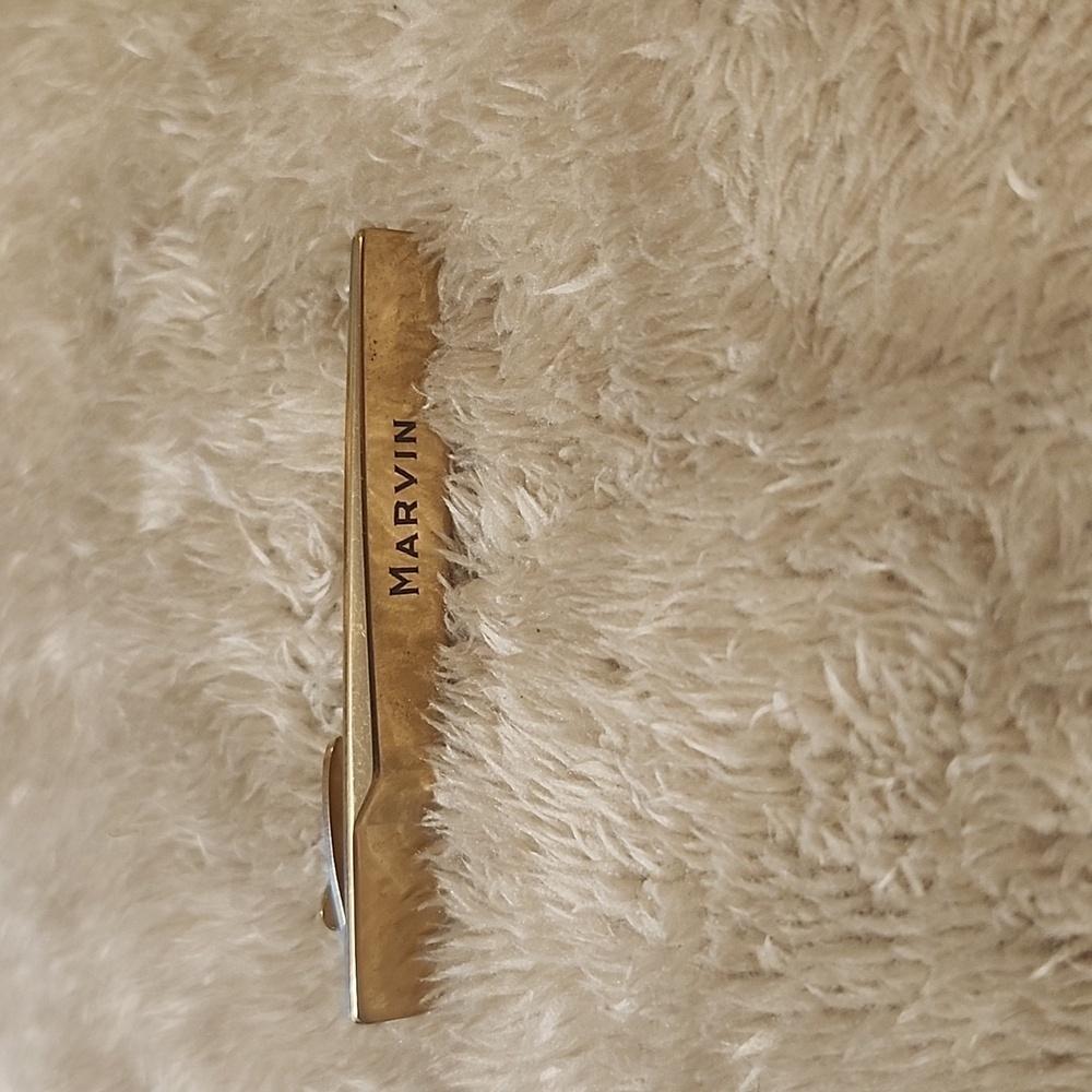 Hickok gold tone Marvin tie clip